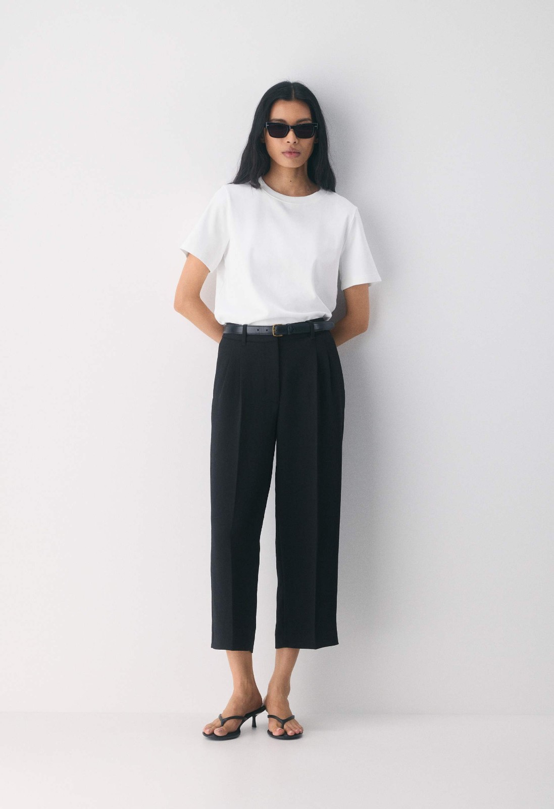 The Effortless Pant Cropped Crepette, Black