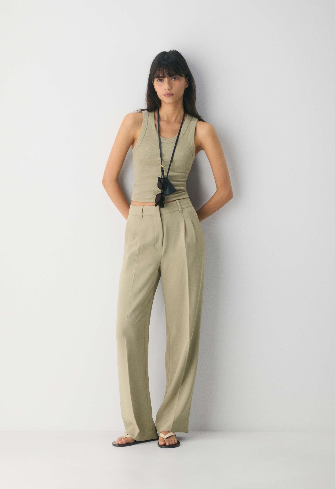 The Effortless Pant Crepette, Martini Olive