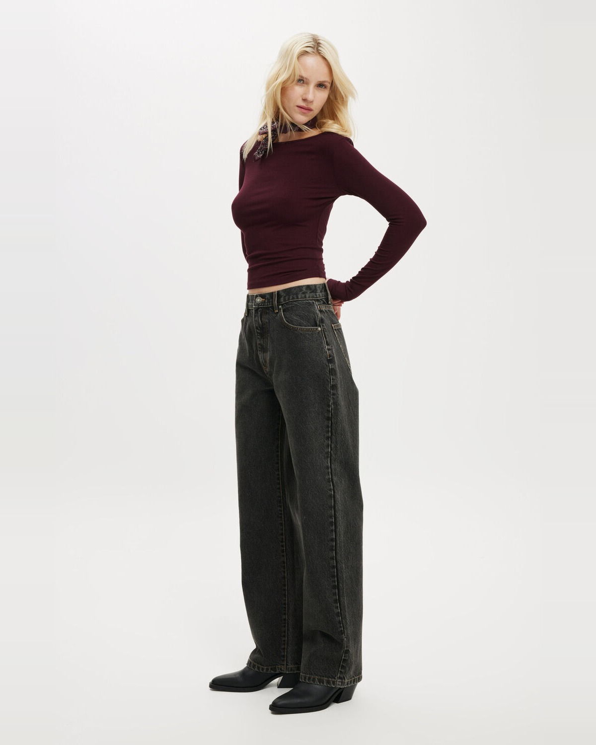 Loose Straight Jean