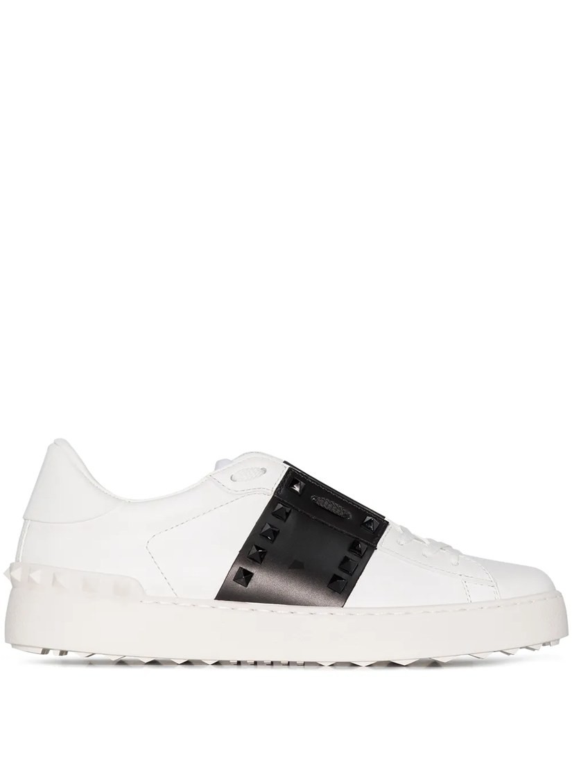 Rockstud Untitled sneaker in calfskin leather with tonal studs