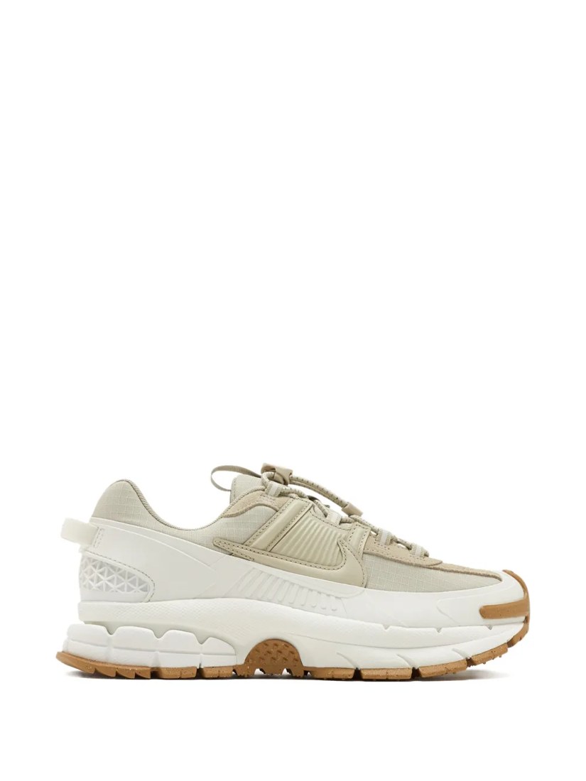 Zoom Vomero Roam sneakers
