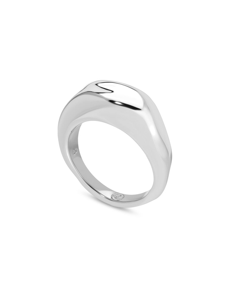 Modern Flow Band Ring