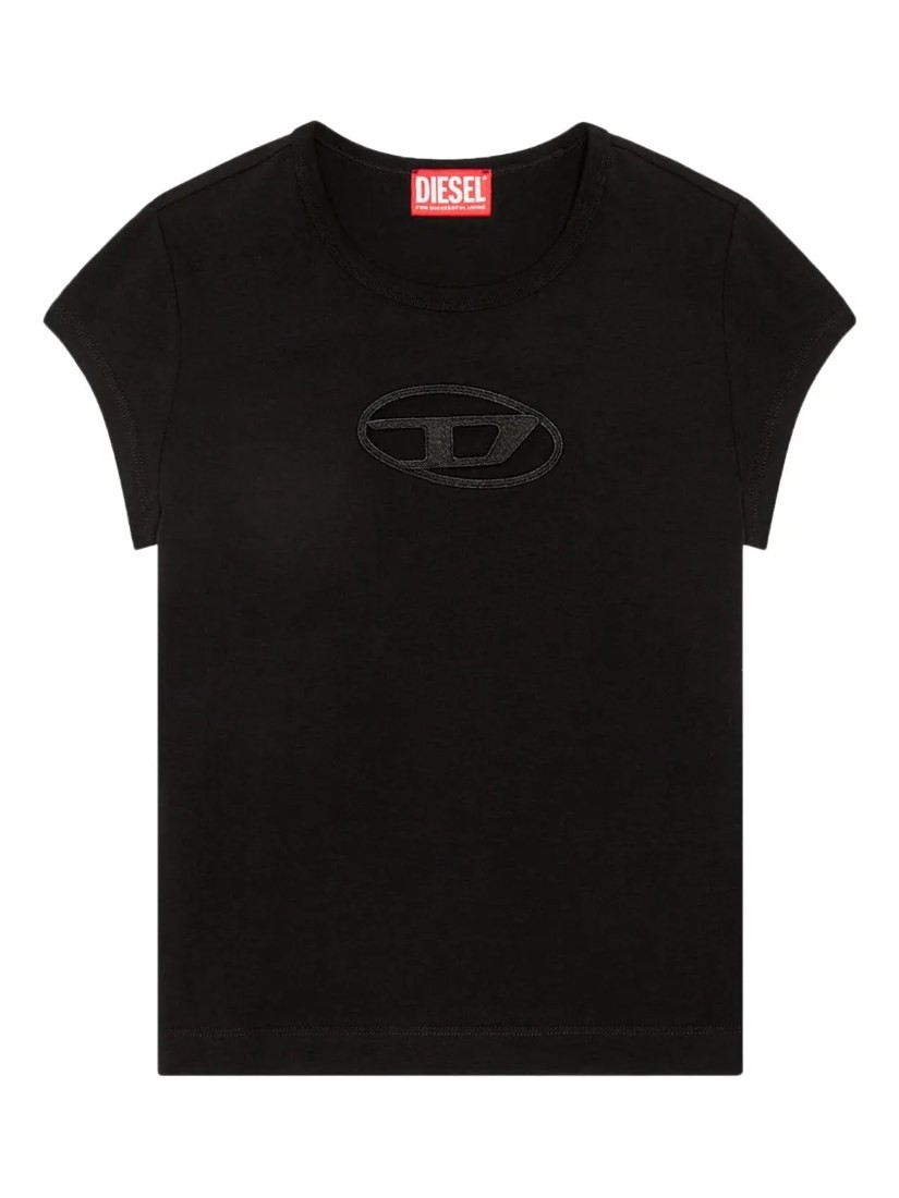 Cutout top with oval D logo