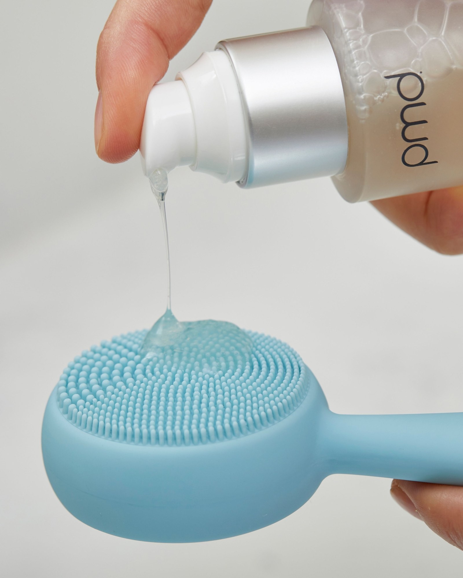 Silicone Beauty Tools And Silicone-Free Formulas To Know