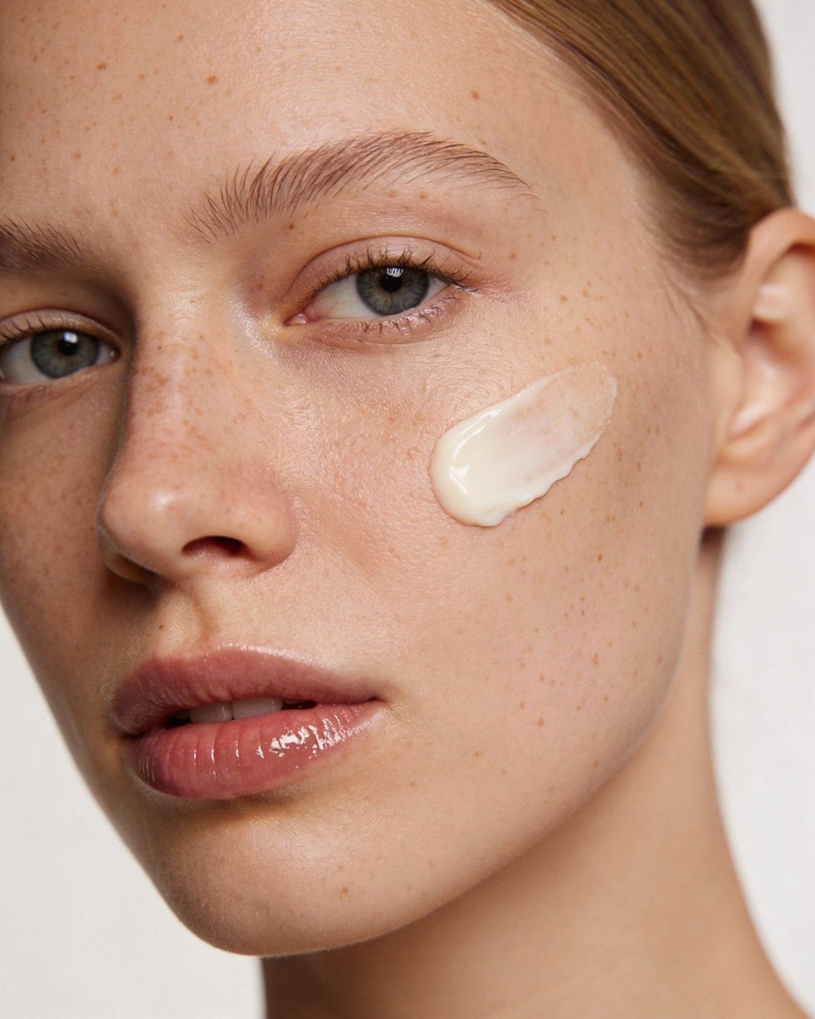 The Ordinary Natural Moisturizing Factors + HA: How to Layer