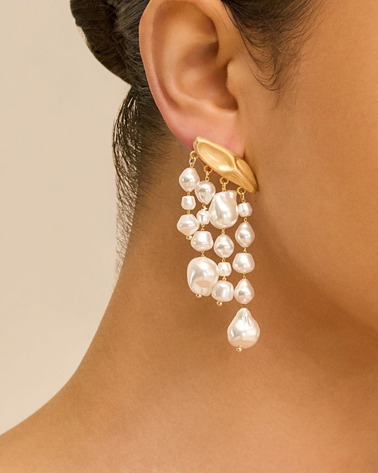 The Modern Pearl Edit: Drops, Gold Links and Layered Necklaces