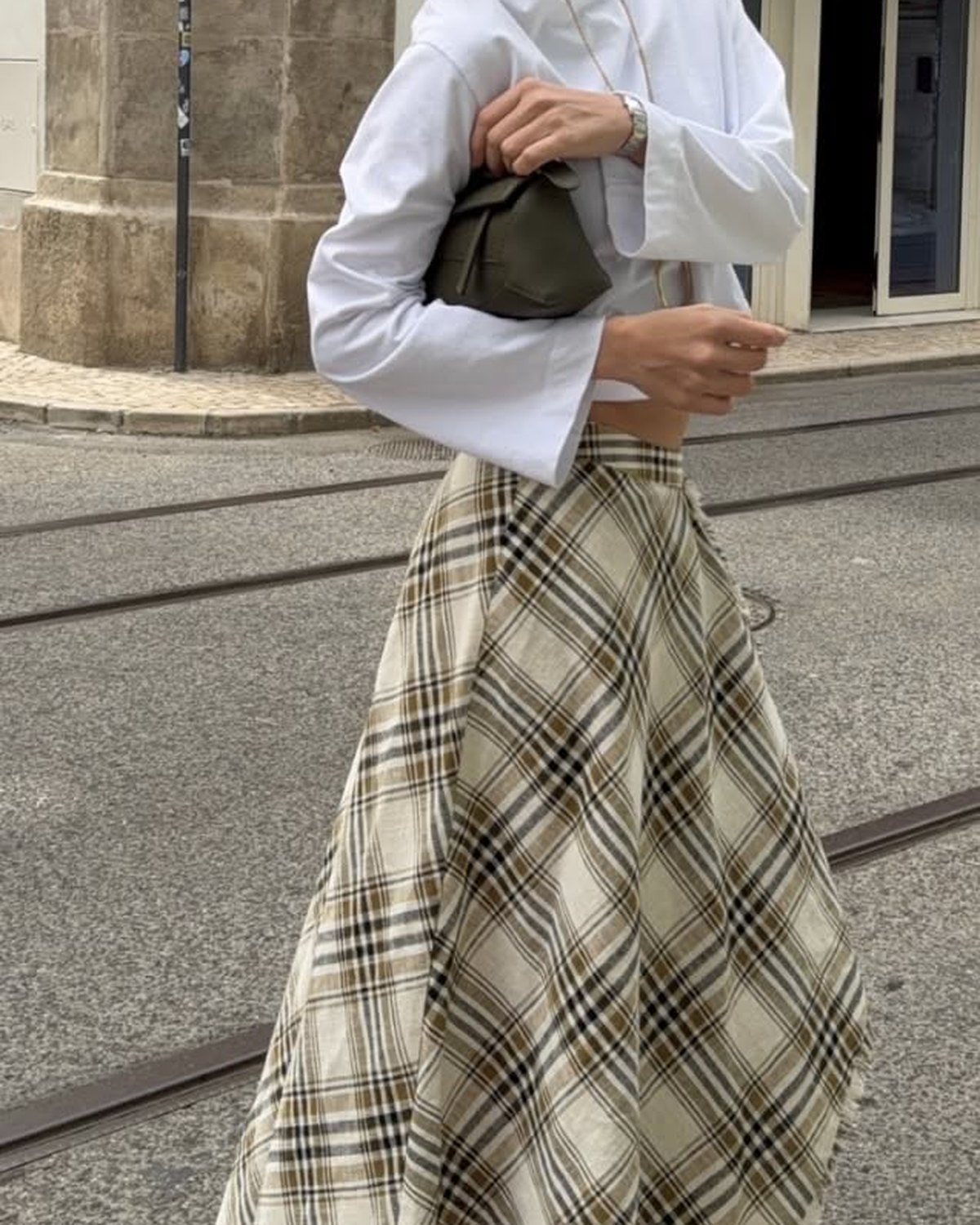 Plaid Maxi Skirt: The Fall Check That Works With Boots, Knits and a White Shirt
