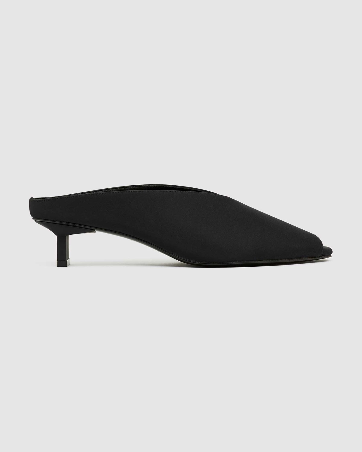 Linea Heels in Black