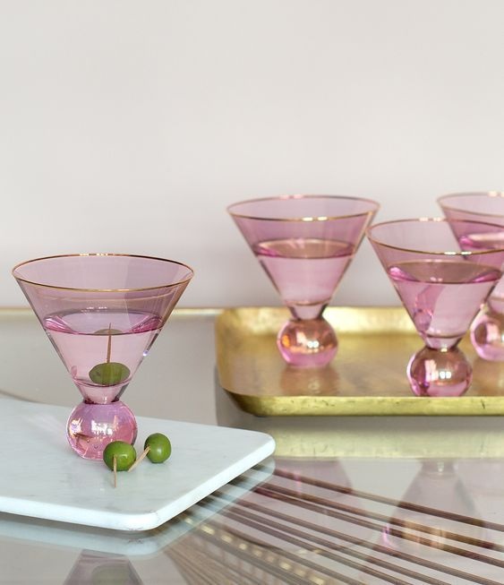 Hostess Gifts By Price: What Changes From $40 To $450