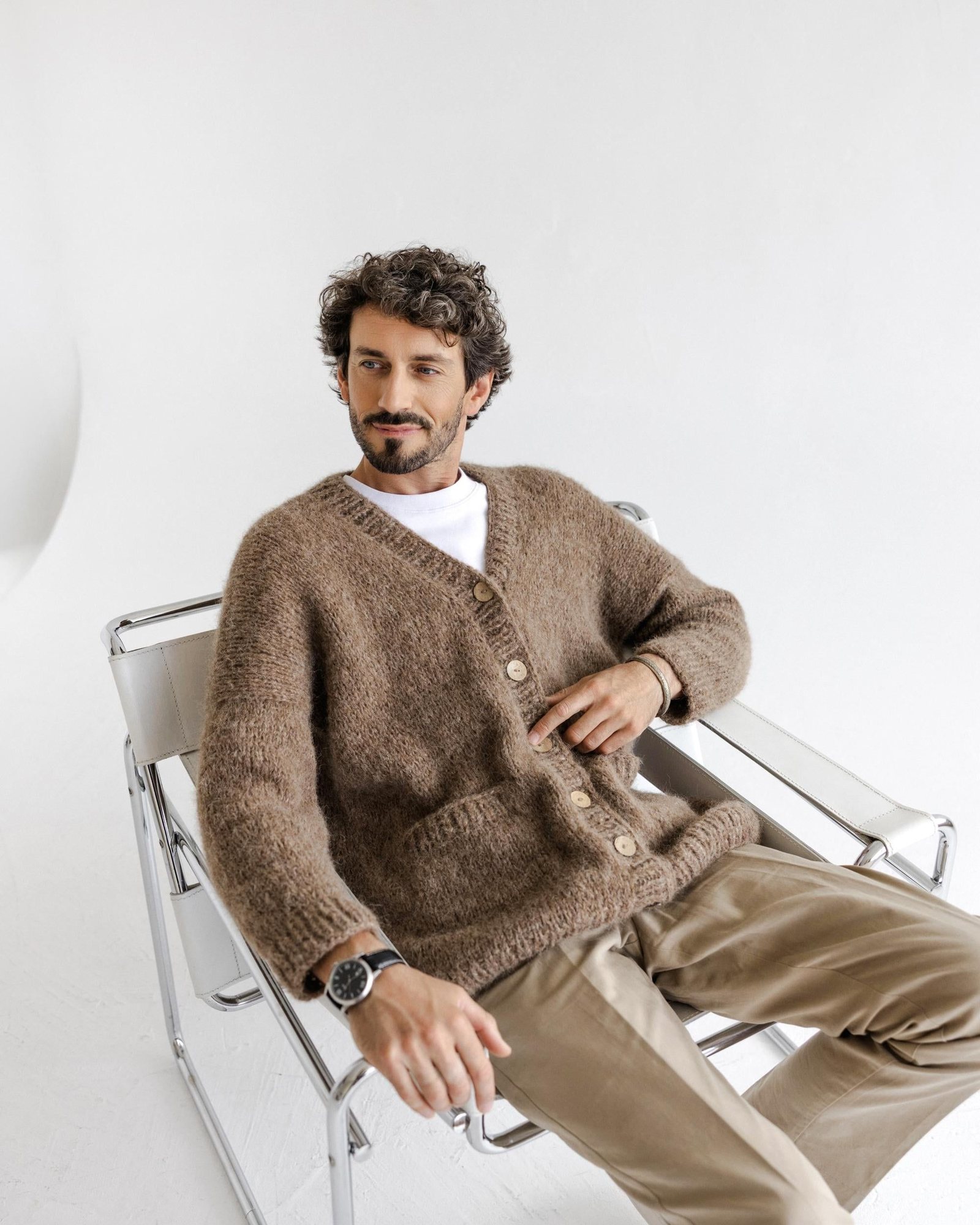 The Stay-In Wardrobe: Loungewear and Soft Accessories