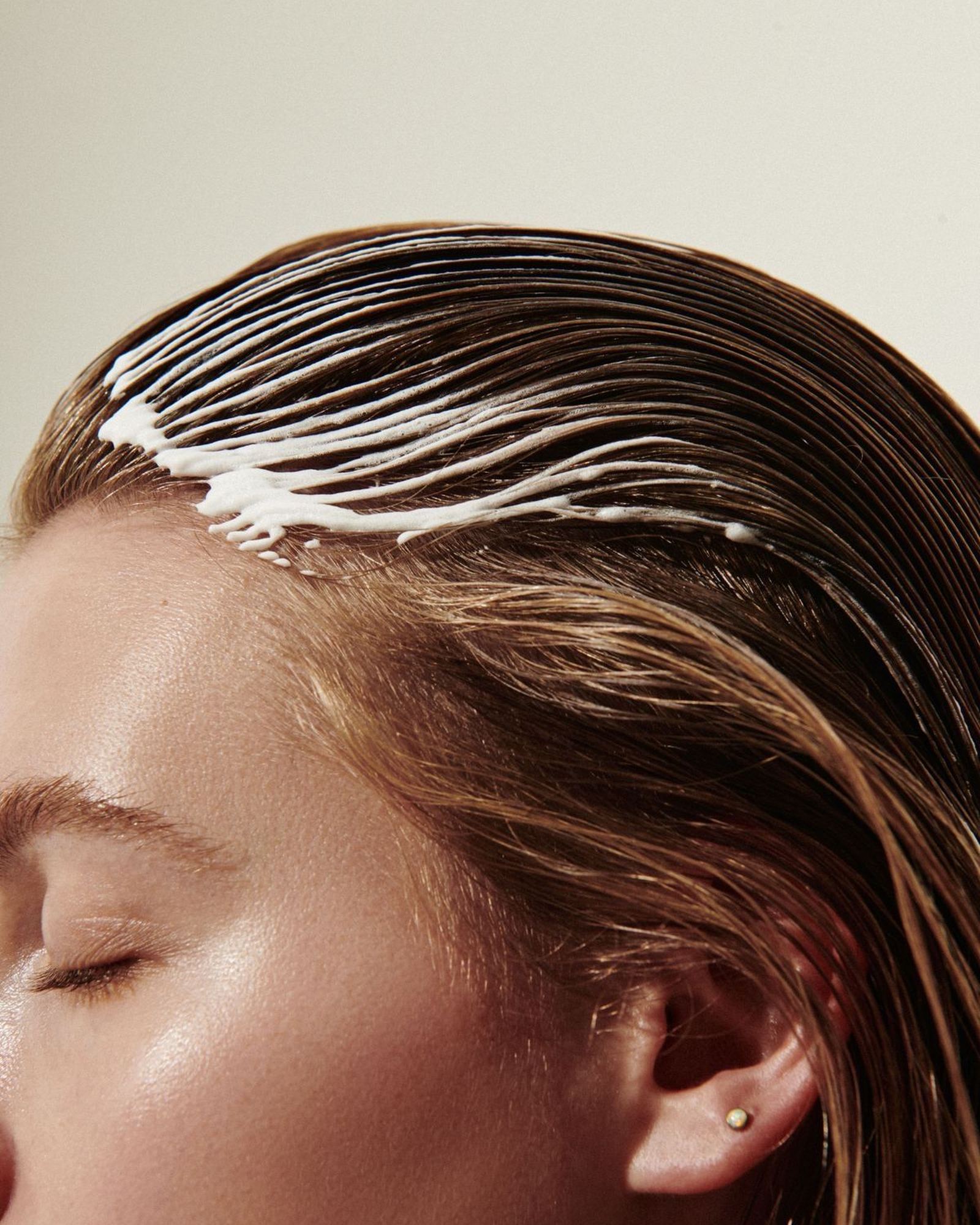 Hydrating Conditioner for Dry Hair: Rinse-Outs, Masks, Leave-Ins