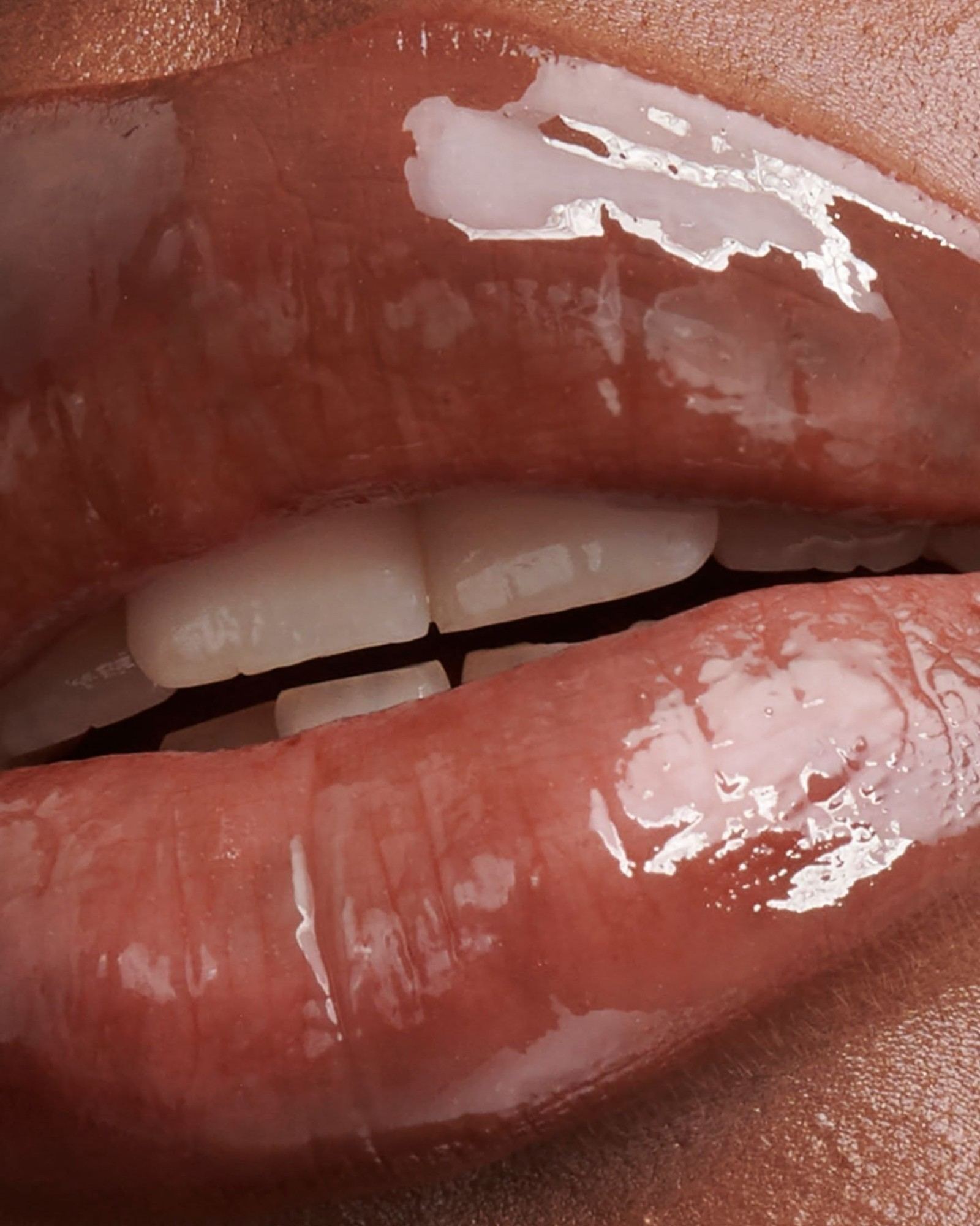 Buxom Lip Plumper and the Plumping Glosses That Actually Tingle