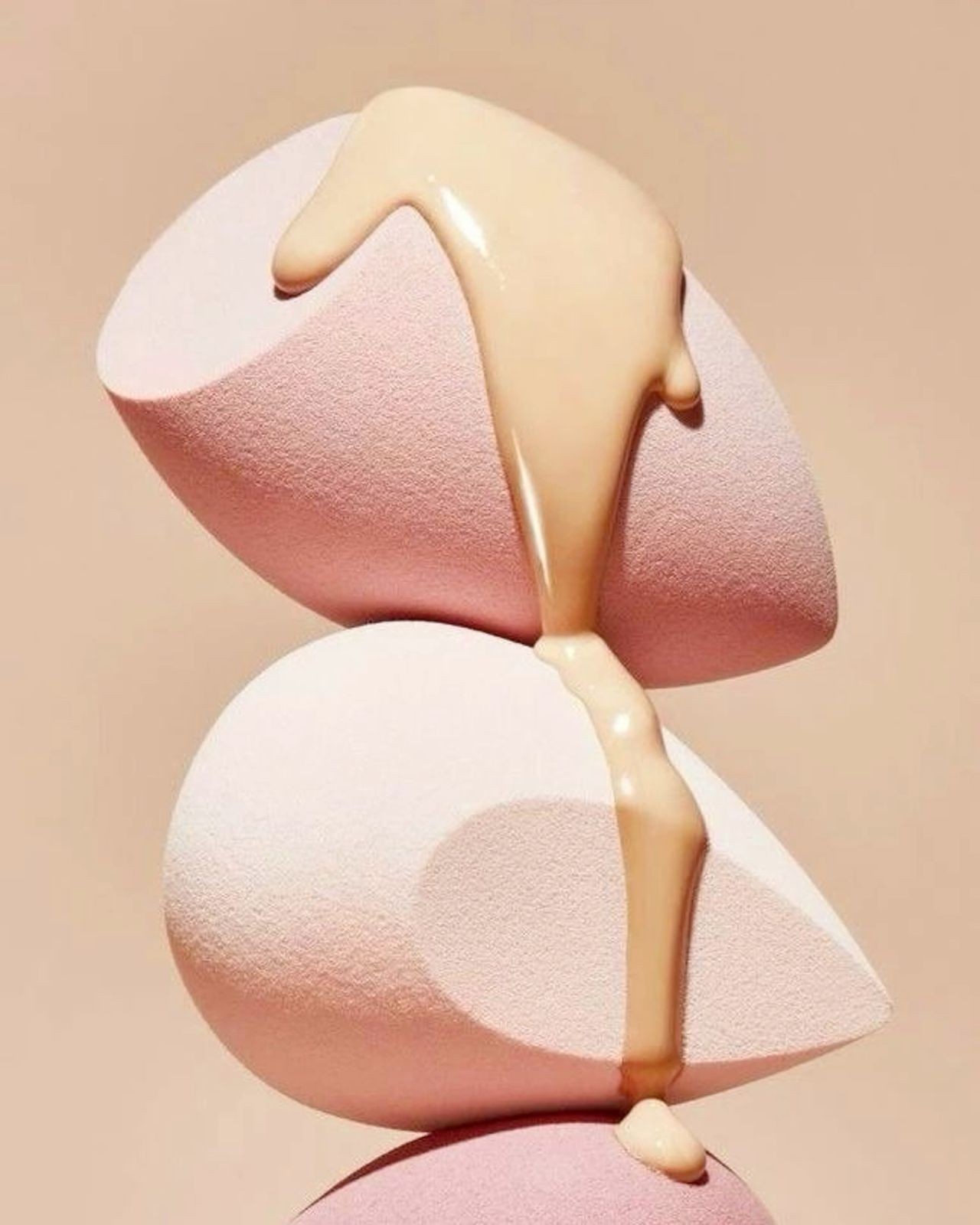 The Beauty Blender Guide: Sponges, Puffs and Foundations That Blend