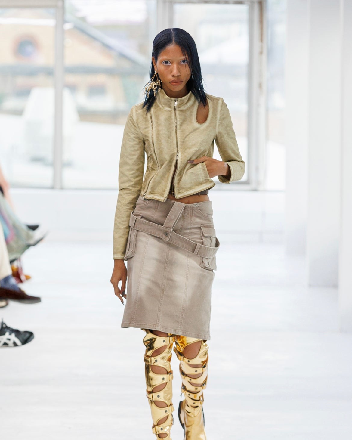 MARRKNULL Tops: Unexpected Shapes to Know