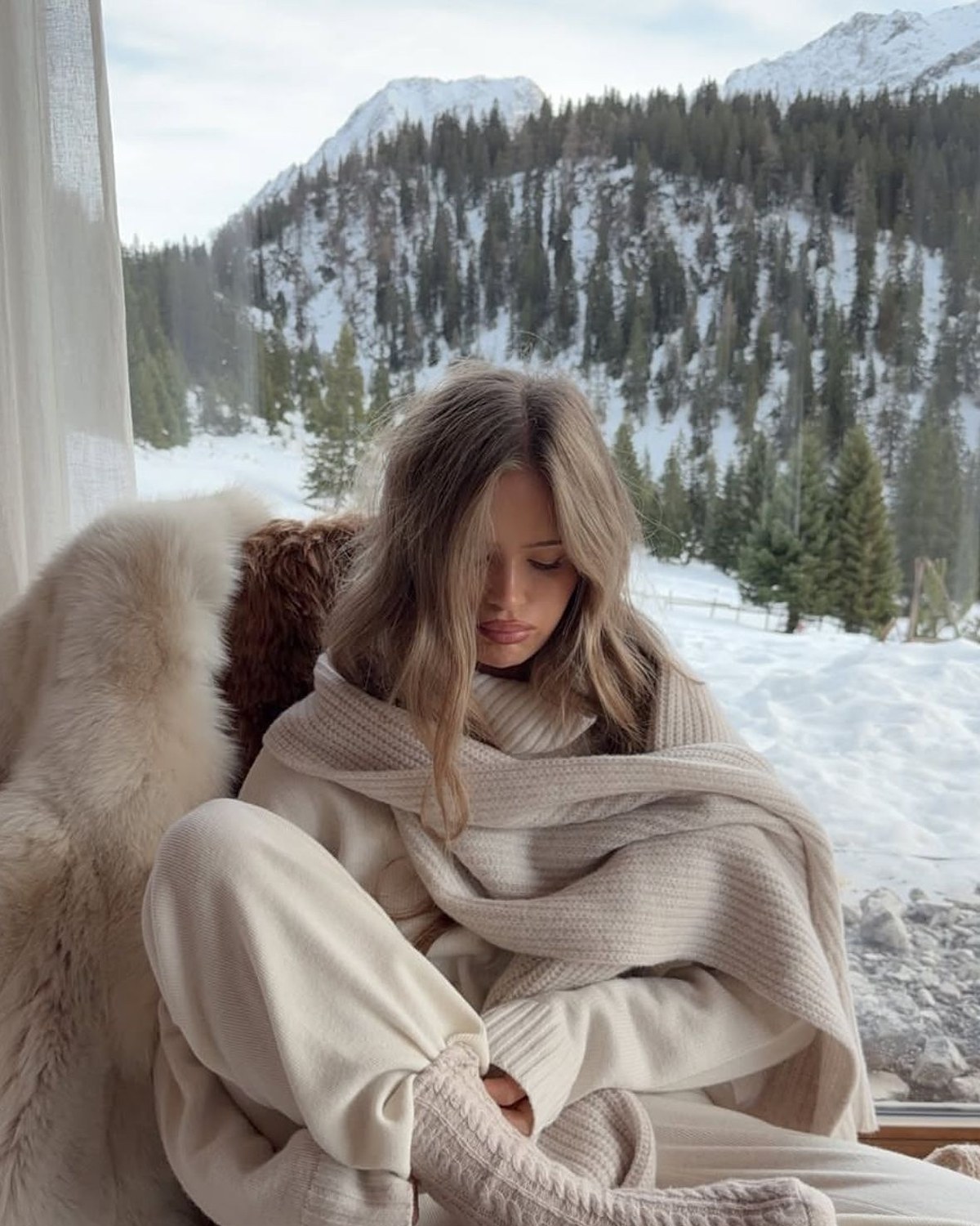 Gifts for Girlfriend: The Little Things She'll Keep Close
