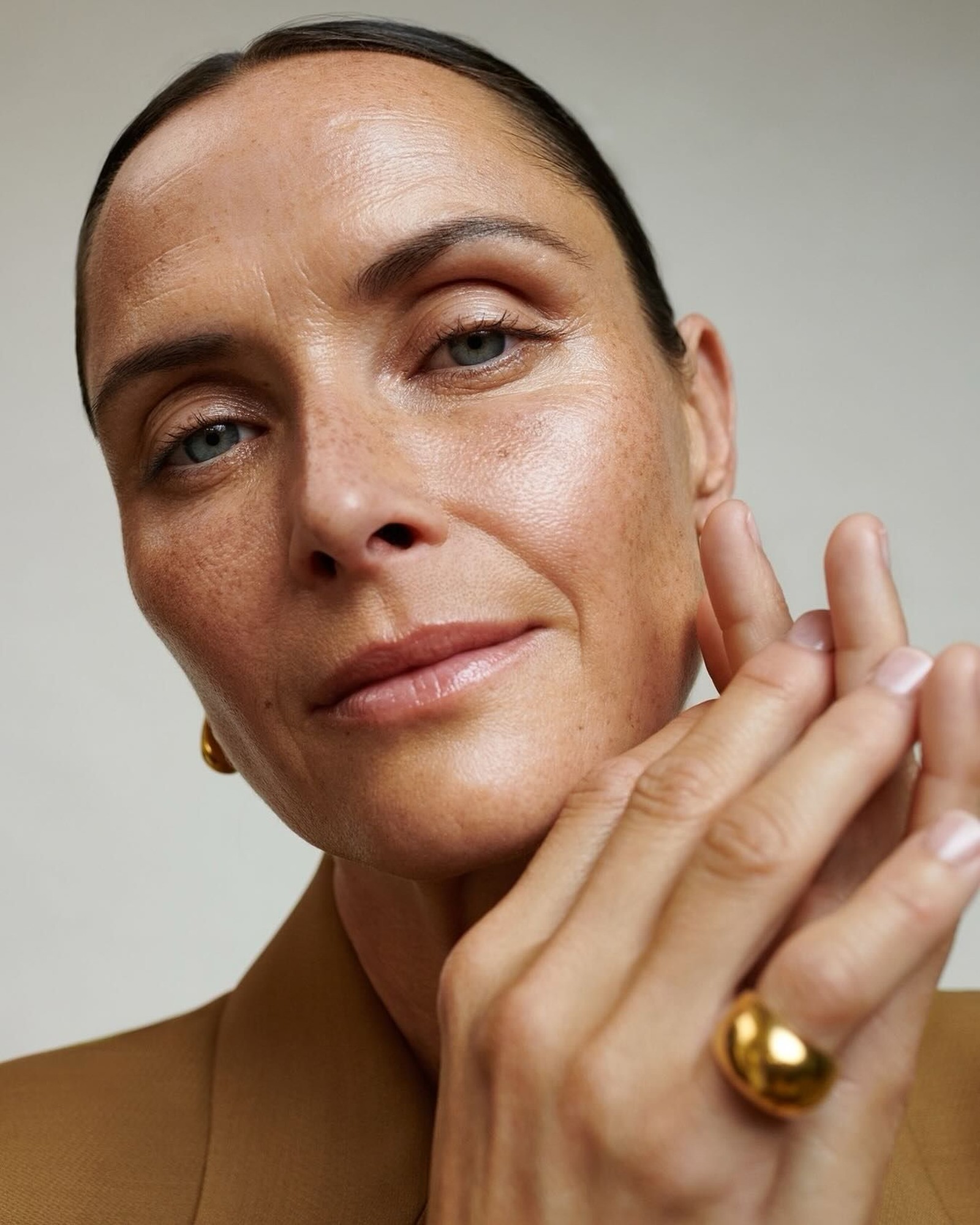 Prime Prometics Pro-Age Makeup: What to Wear