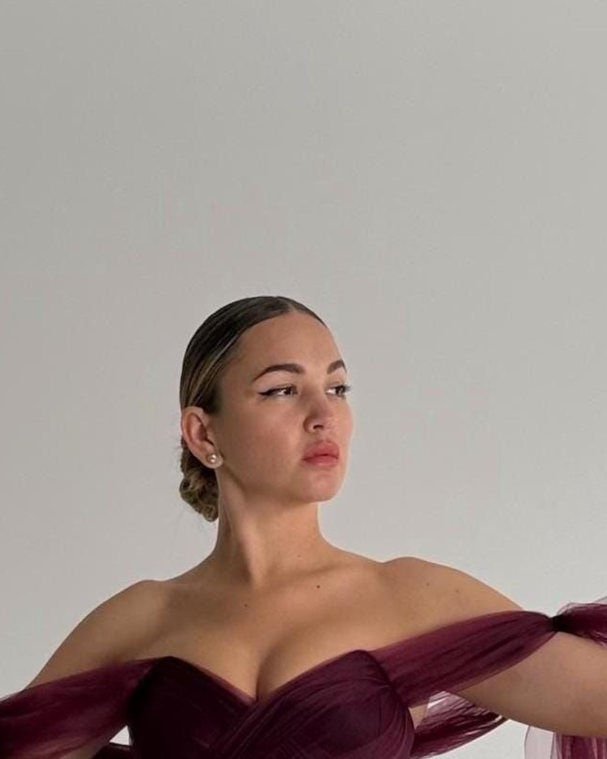 Burgundy Formal Dresses: Rosso Ancora's Milan Moment for Evening