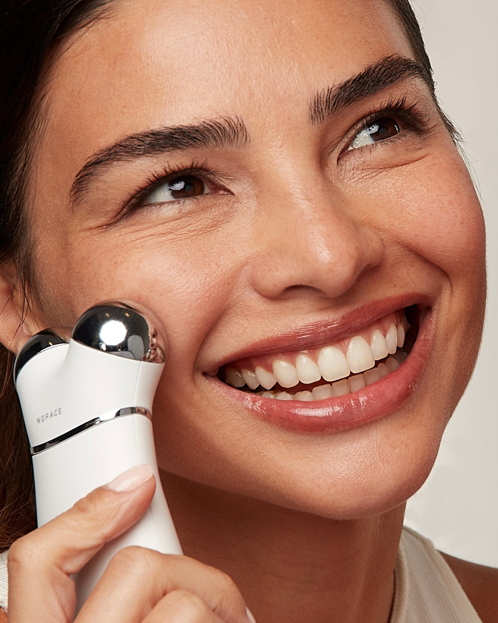 NuFACE Mini, the Pocket Microcurrent Device