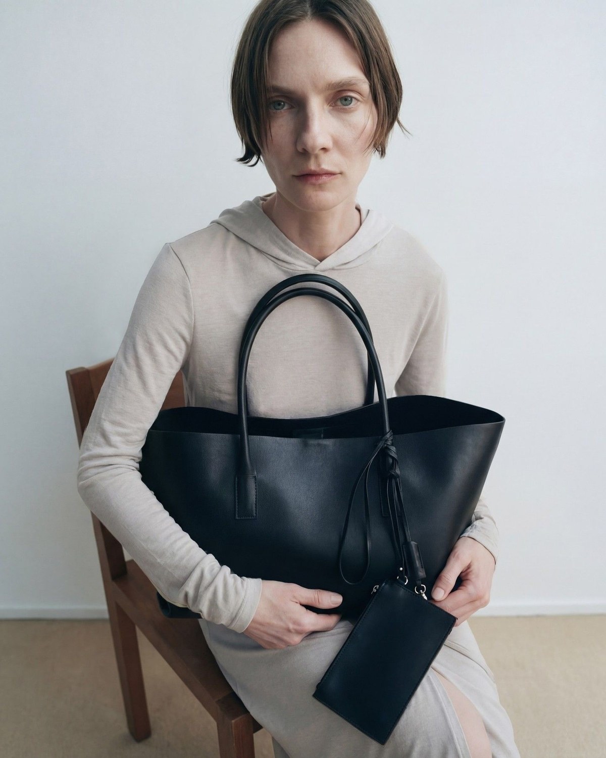The Boxy Bag Trend: Structured Totes, Buckets and Gold Clasps