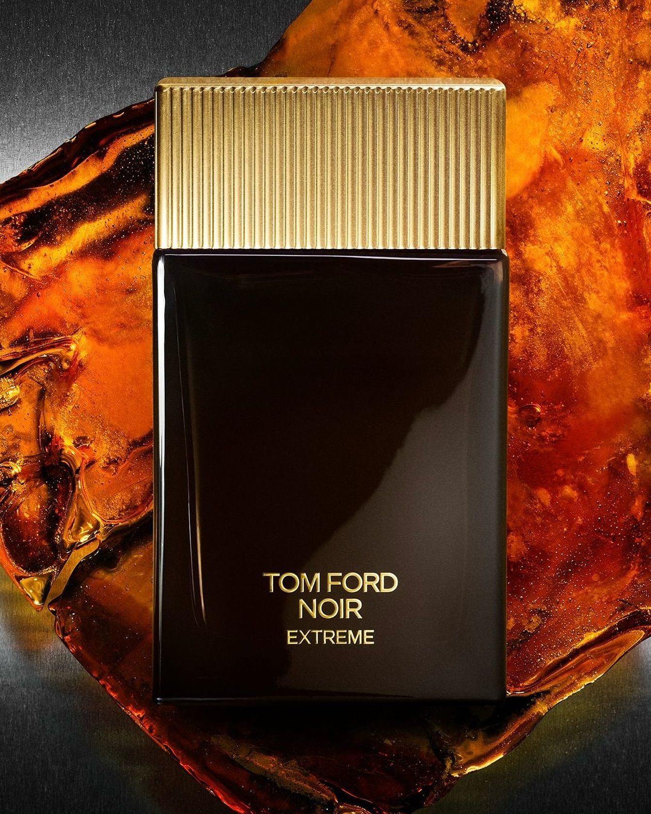 Tom Ford Noir Extreme and the Spiced Amber Colognes Around It