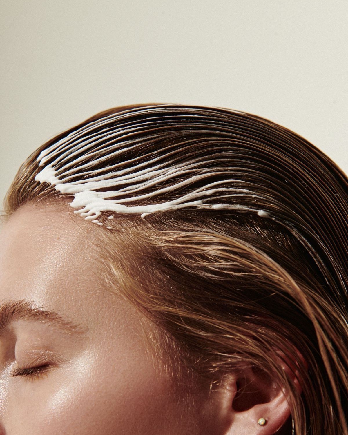 Clarifying Shampoos, Scalp Scrubs and Skin Care That Clears Buildup