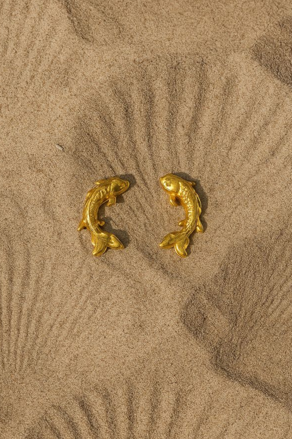 Desk to Beach: Which Gold Earrings Survive Both