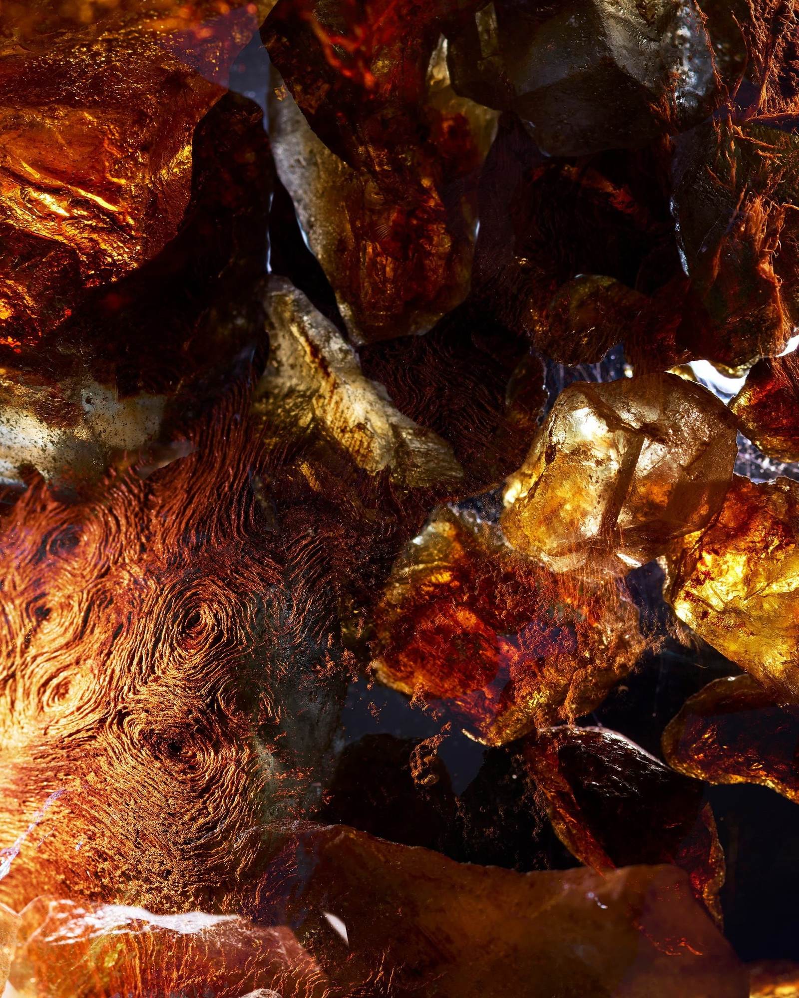 Baccarat Rouge 540 Dupe: Saffron and Amber Alternatives for Fall