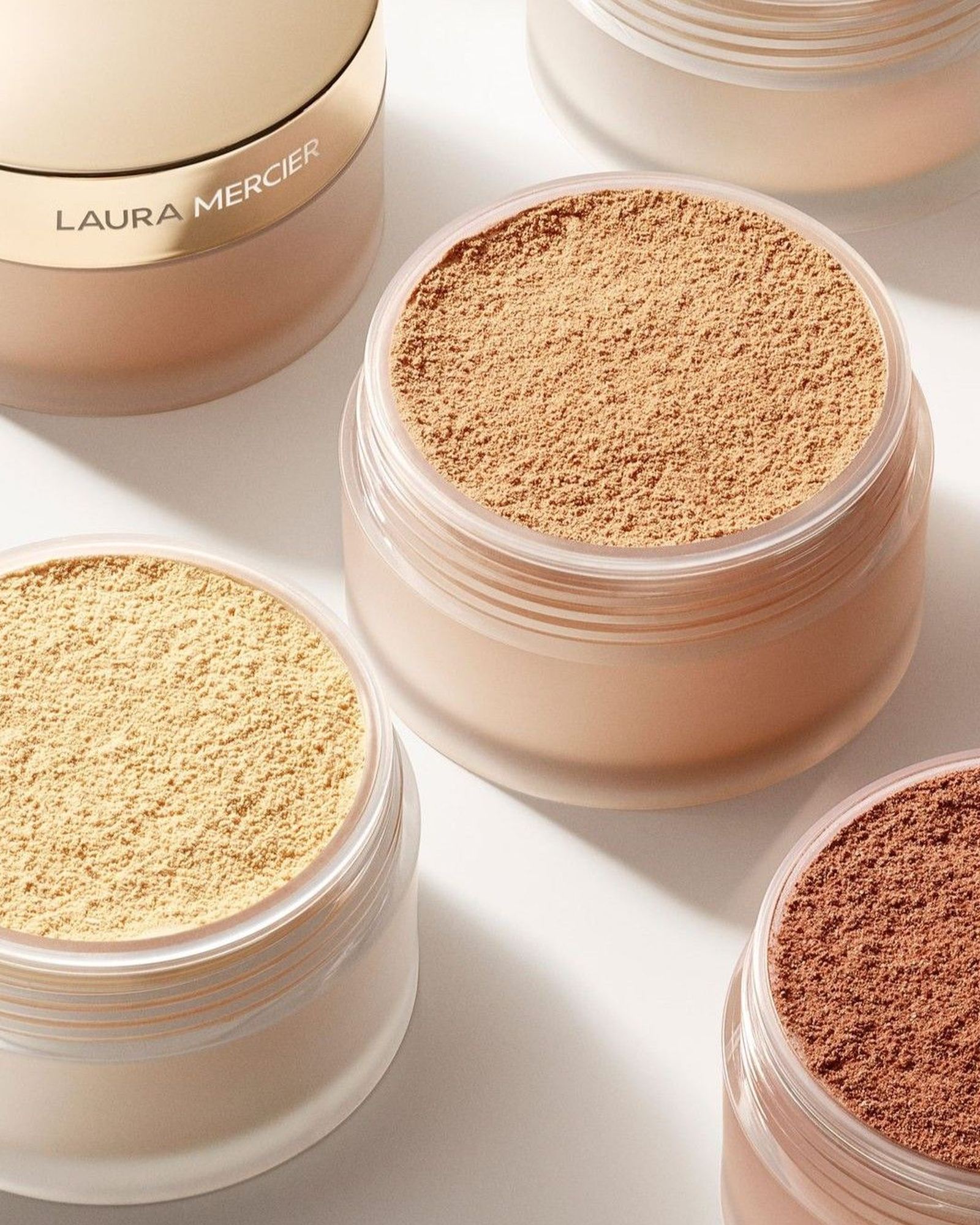 Laura Mercier Setting Powder, the 1996 Powder Made for Close-Ups