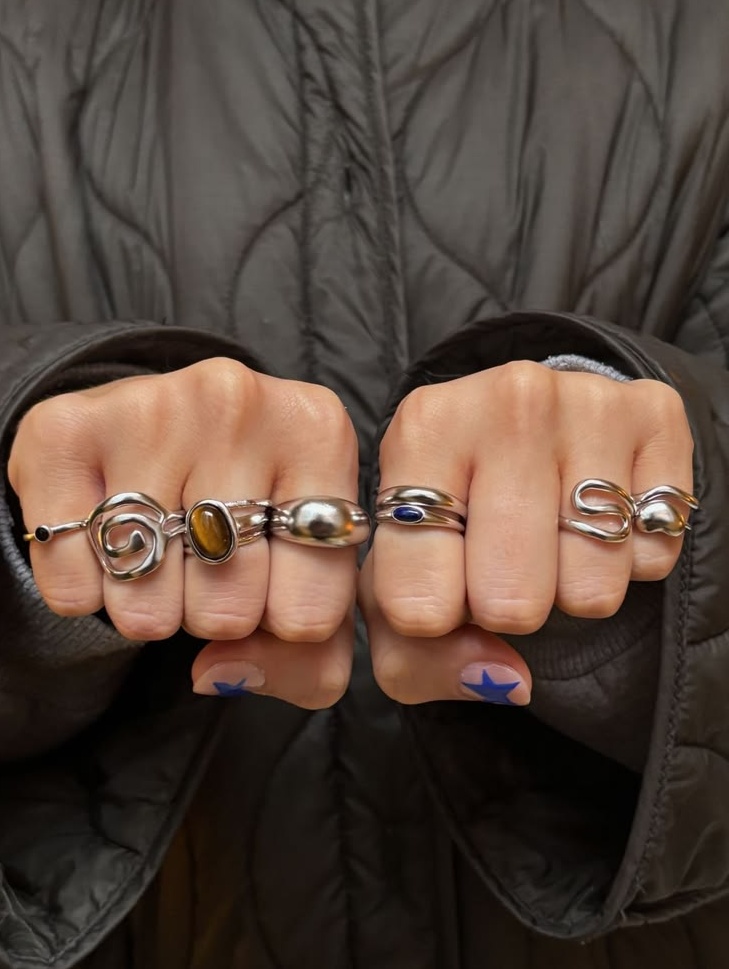 Gifting Jewelry When You Do Not Know Her Size