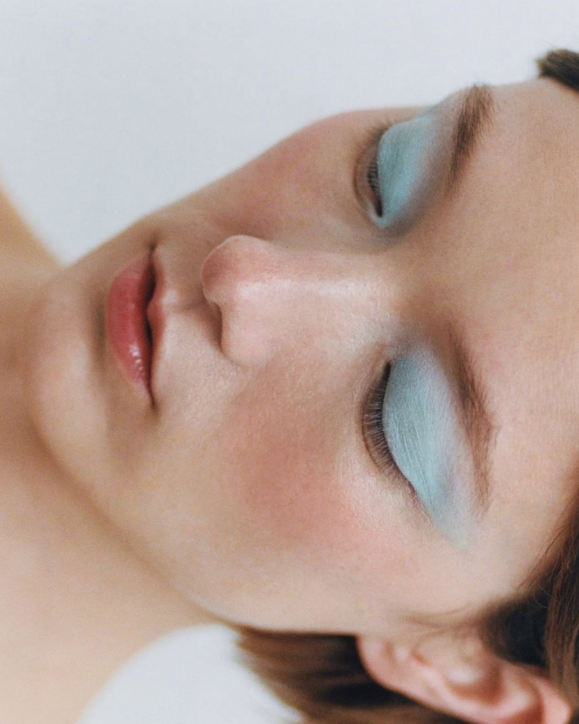 Soft Blue Eyeshadow for Fall