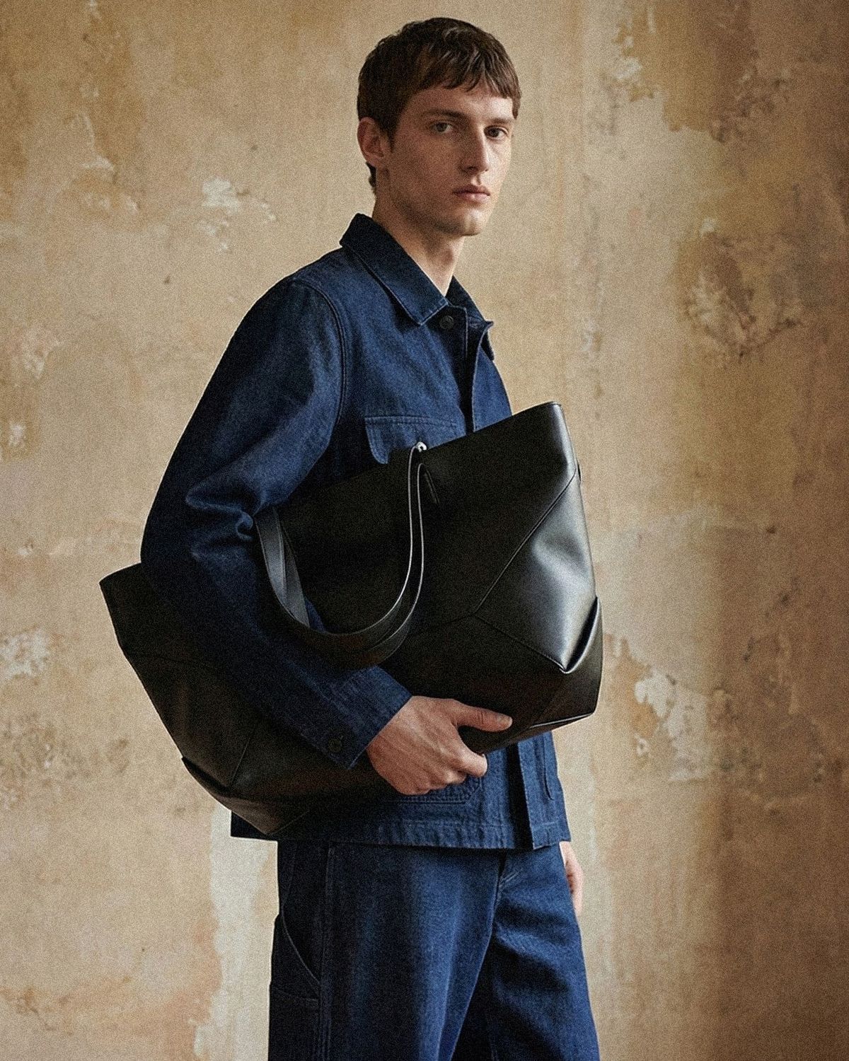 Anniversary Gifts for Him: A Keepsake With a Little History