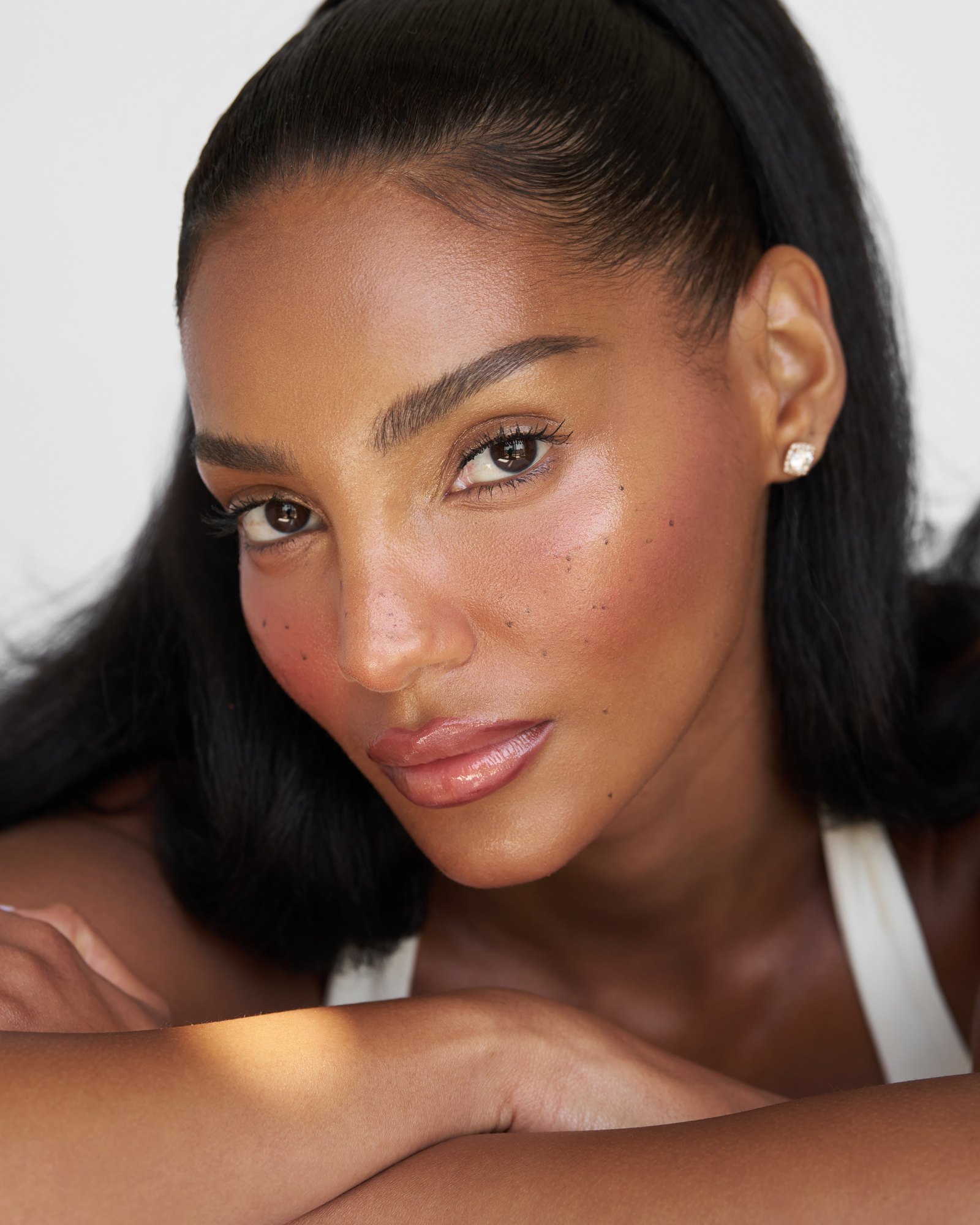 e.l.f. Soft Glam vs Halo Glow: Foundation Guide And Camo