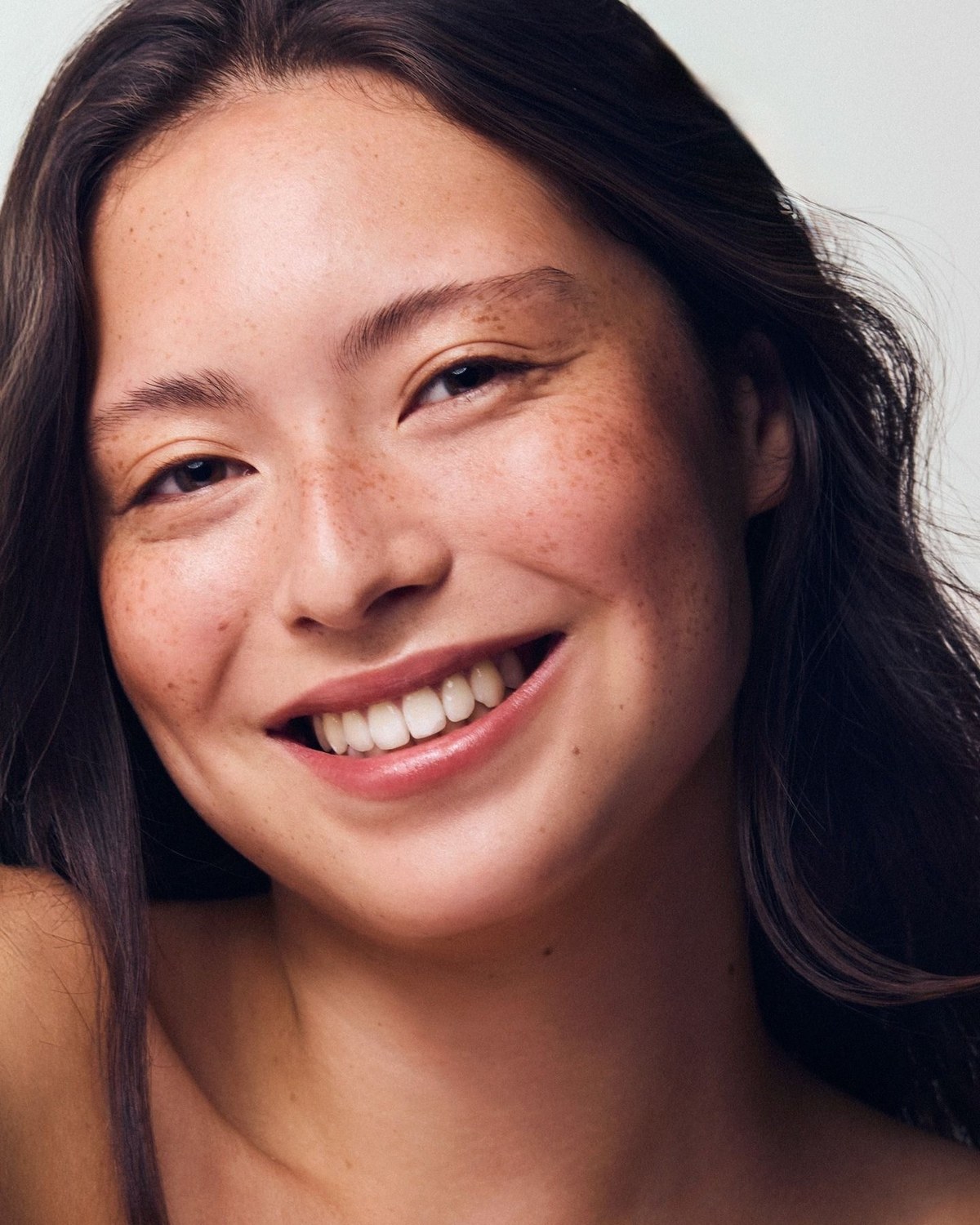 Paula's Choice Exfoliant: The Cosmetics Cop's 2% BHA and Its Companions