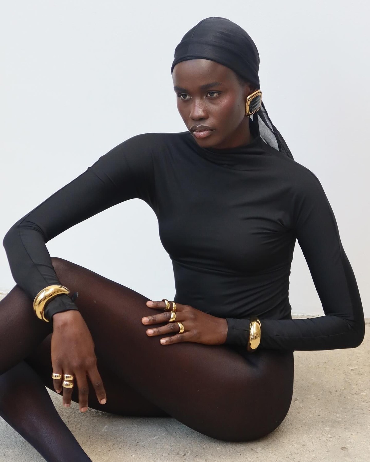 Black and Gold Outfits to Try This Fall