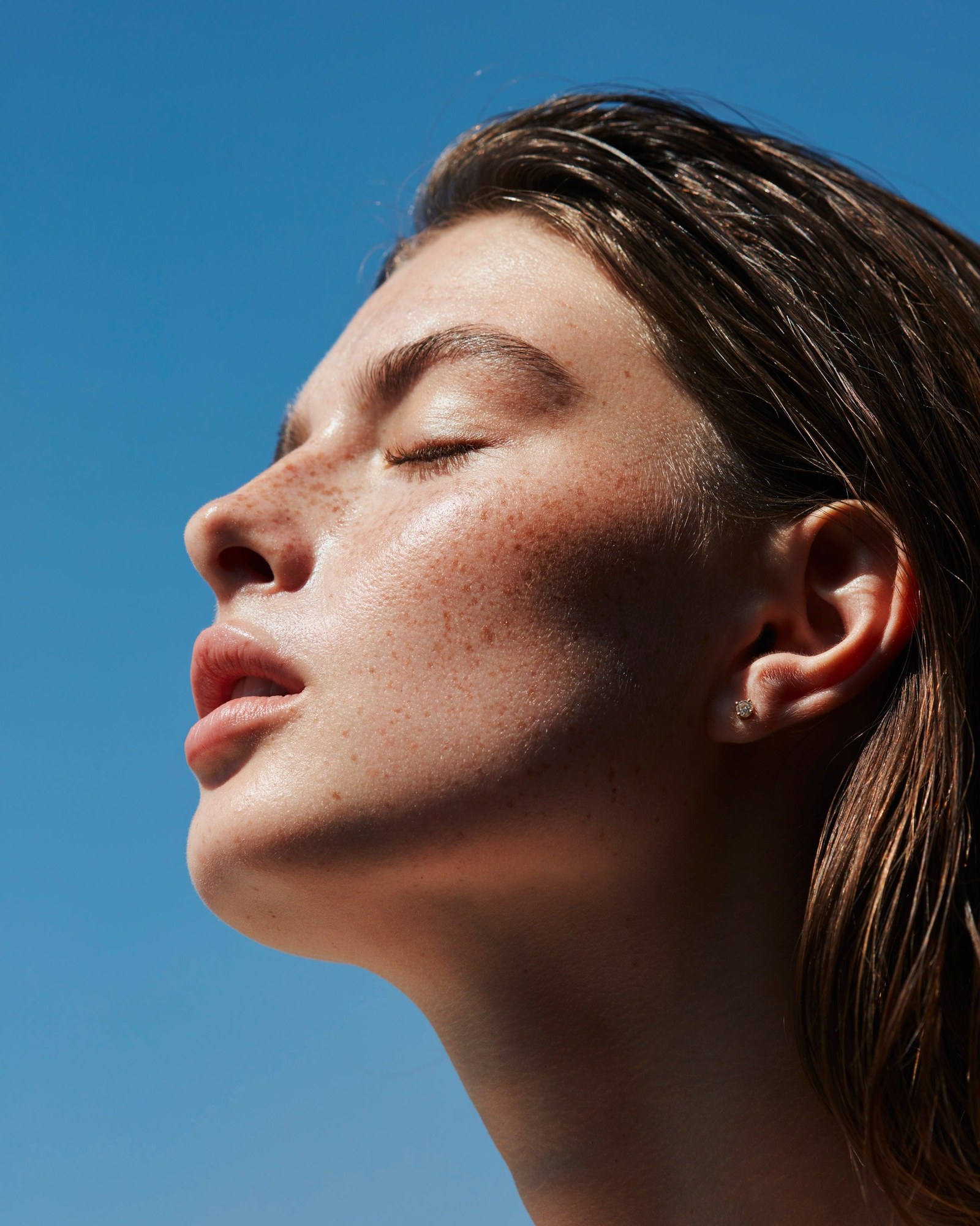 Sunscreen That Sits under Makeup: What Actually Works