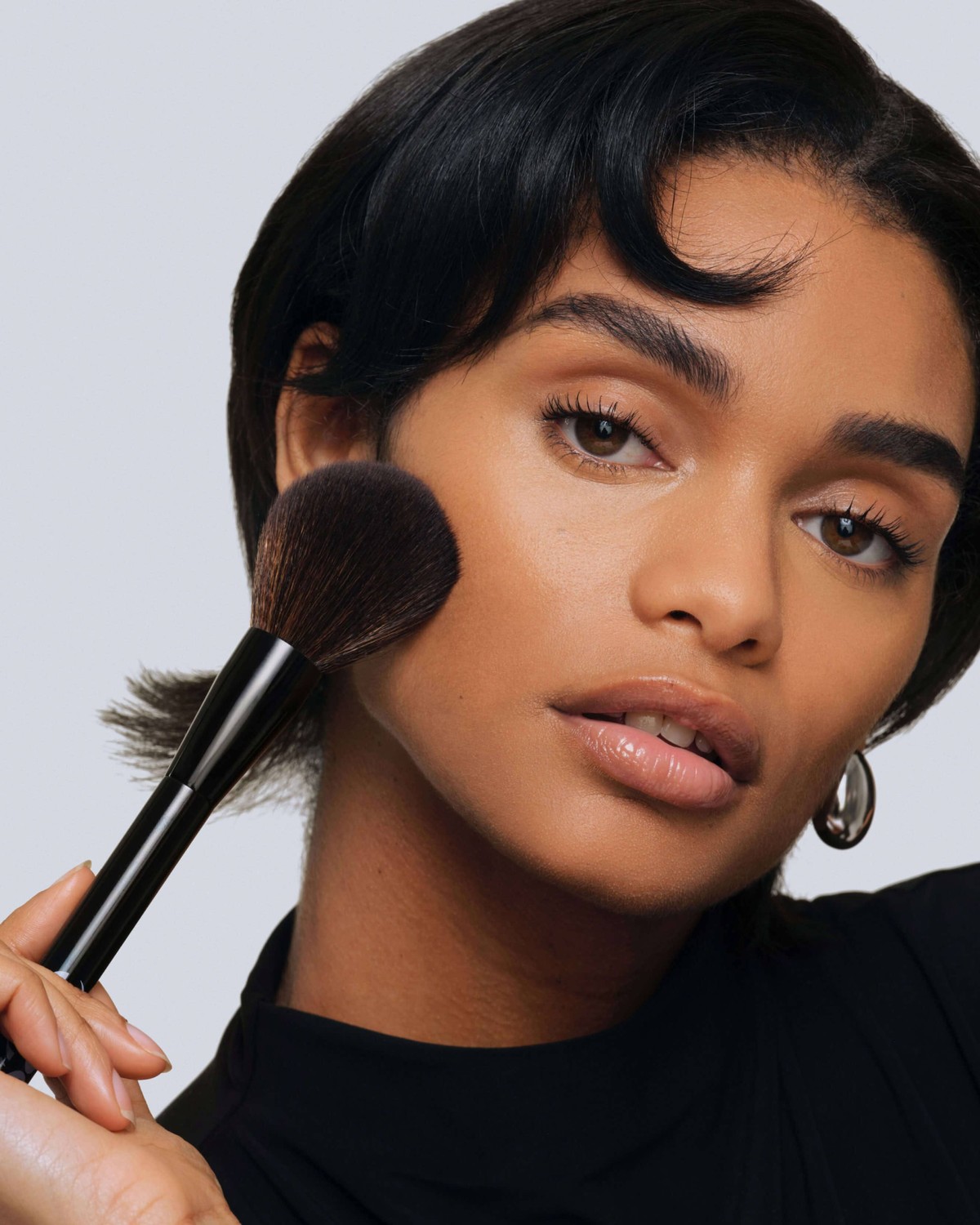 Where Your Brushes Live: A Makeup Organizer for Every Kind of Mess