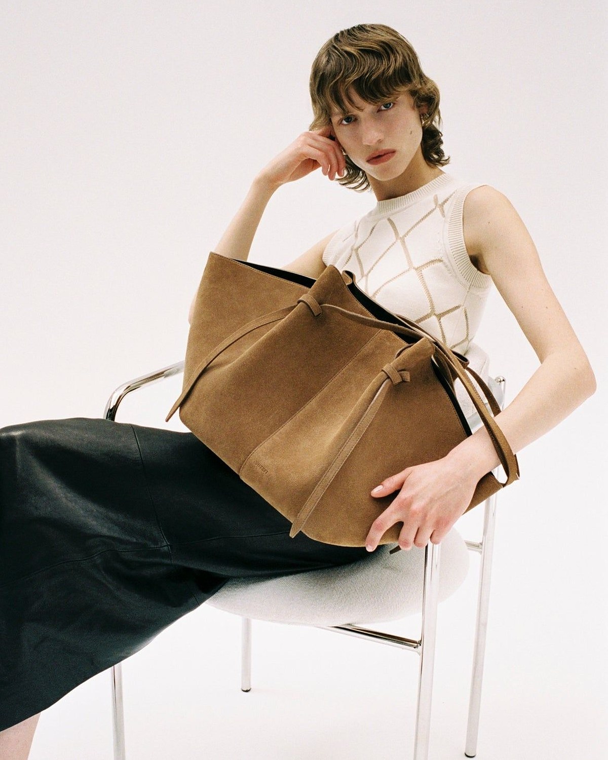 The Soft Sculptural Bag: Knots, Panels, Raffia and Slouch
