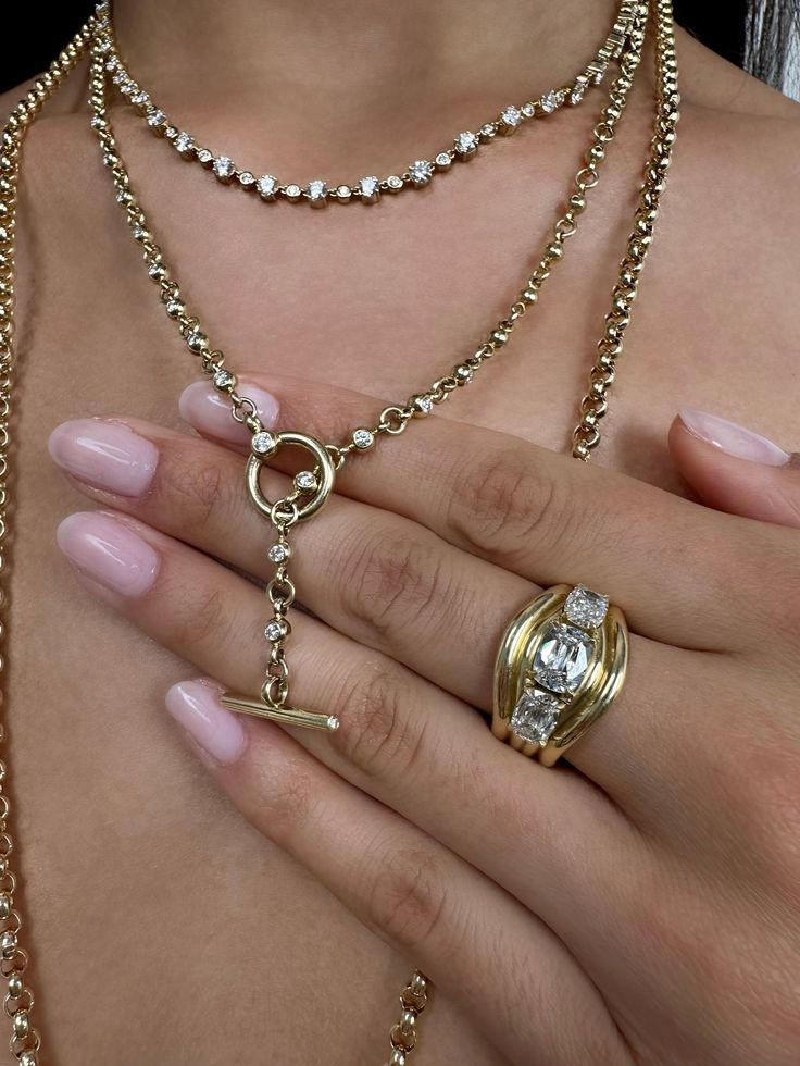 Re-Editioned Jewelry: Why Houses Revive Old Collections