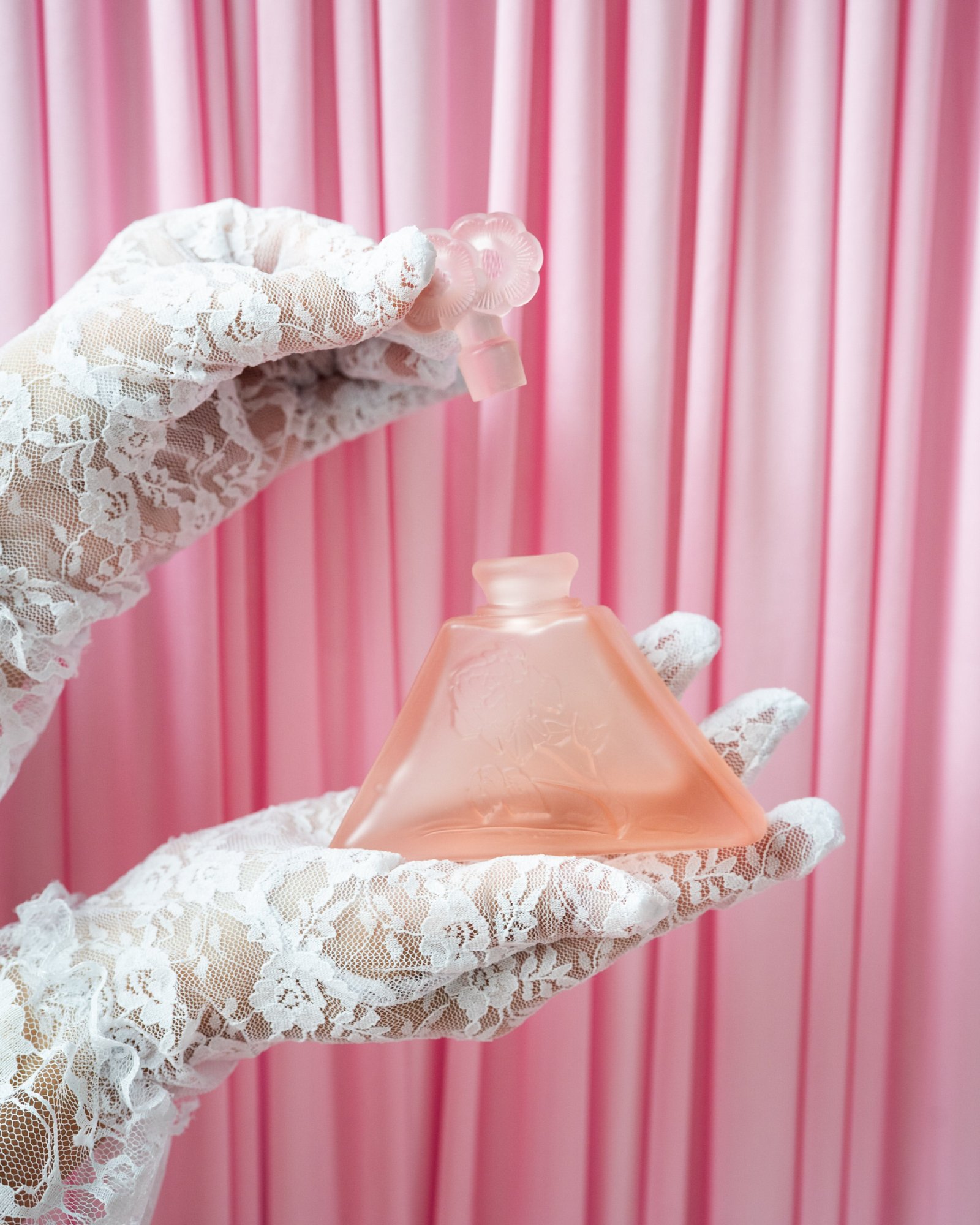 Good Girl Blush and the Pink Perfumes Around It