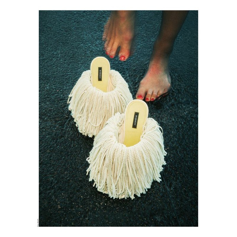 Slippers, Mules, and Sandals: A Buying Guide
