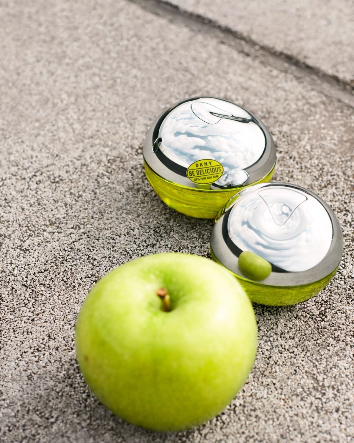 DKNY Be Delicious and the Apple and Pear Perfumes Like It