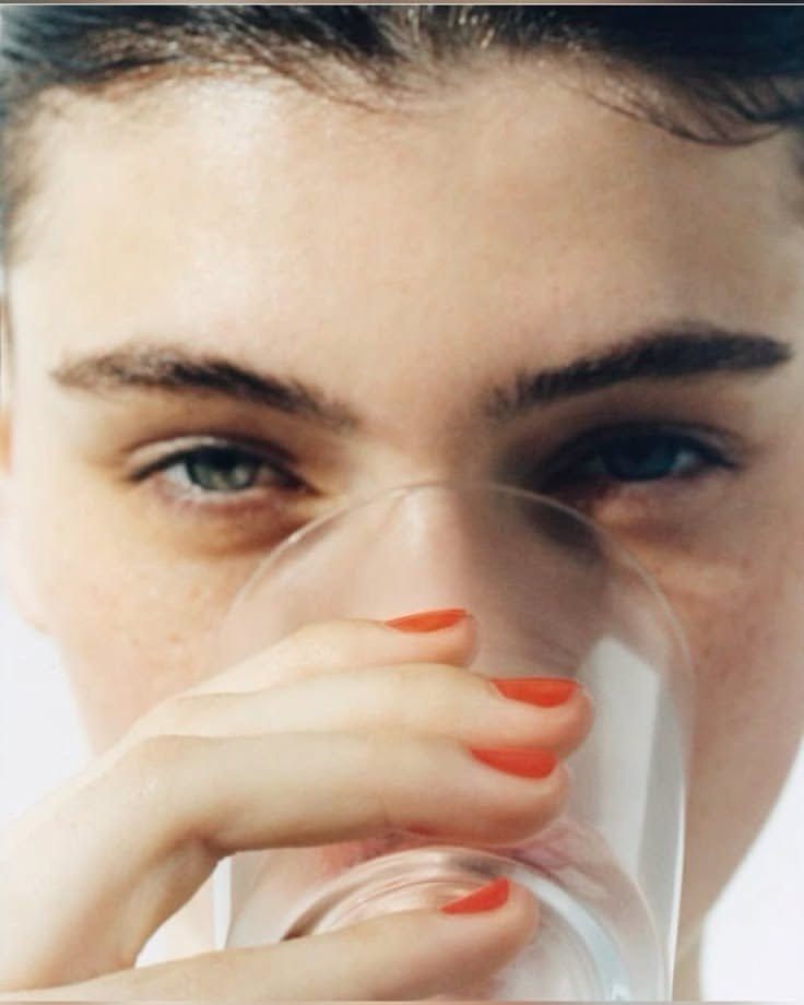 Eyebrow Razors, Tweezers and the Brow Gel That Finishes the Job