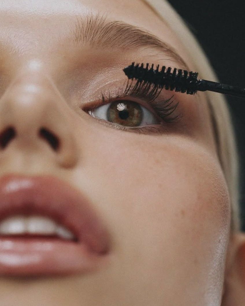 Hypnotic Poison Dior and the Vanilla Scents That Followed It