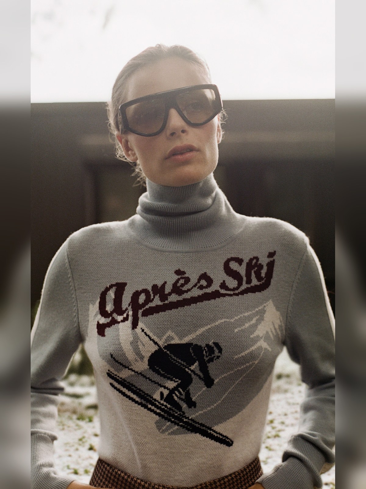 Grey Après-Ski Knit outfit: Our fav cosy look for après-ski drinks.