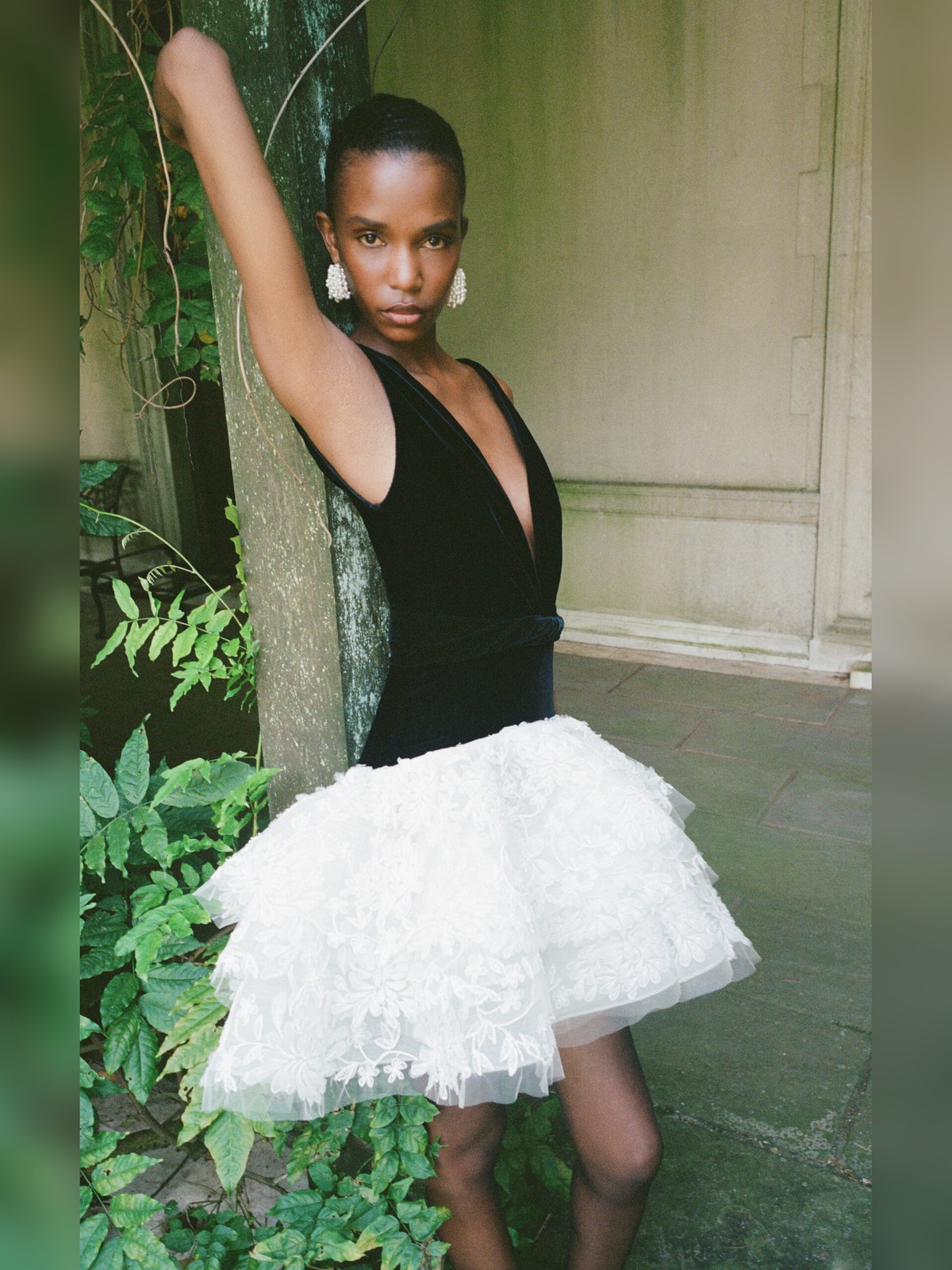 Black Lace Cocktail outfit: A sweet, flirty cocktail-party look.