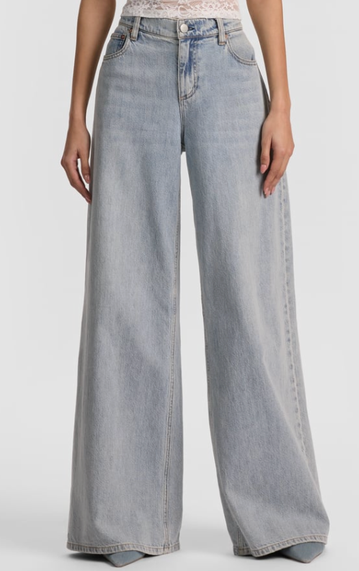 AMAZING JEAN