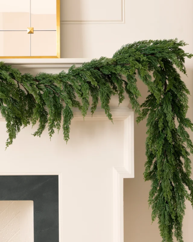 6' Cedar Pre-Lit Faux Garland