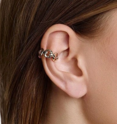KDH curb-chain ear cuff