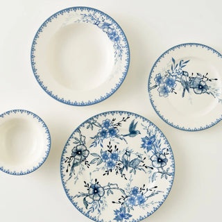 BELLA MAISON BLEU BLANC 24 PIECE PORCELAIN DINNERWARE SET