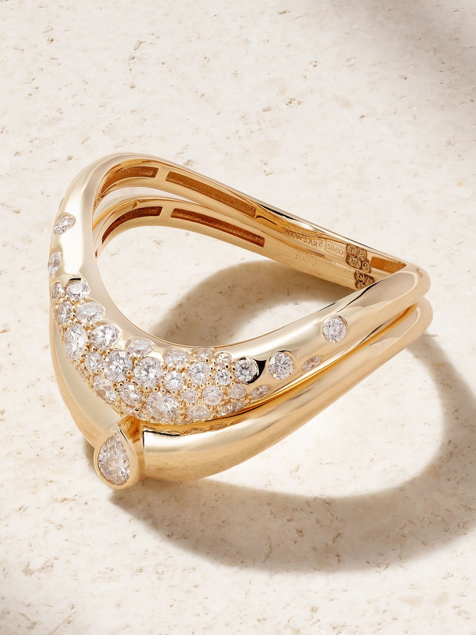 Boa Stackable set of two 18-karat gold diamond rings